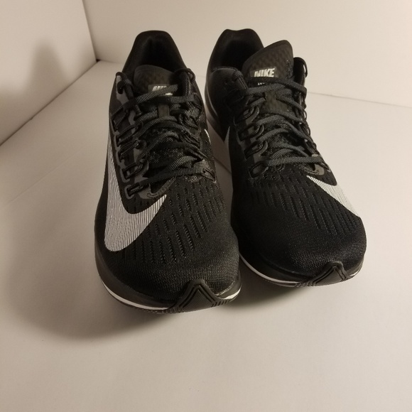 New Nike Zoom Fly - Picture 2 of 8